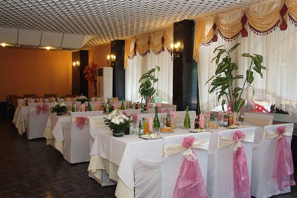 Elbrus Hotel Pazardżik Zewnętrze zdjęcie