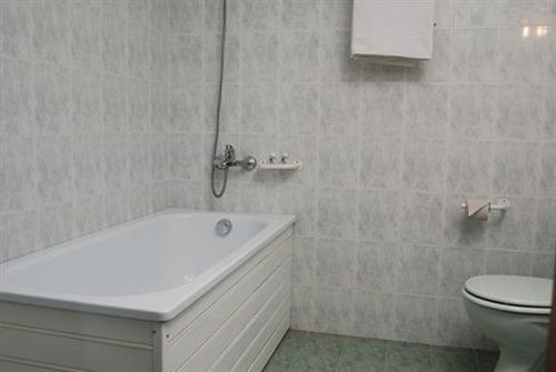 Elbrus Hotel Pazardżik Zewnętrze zdjęcie